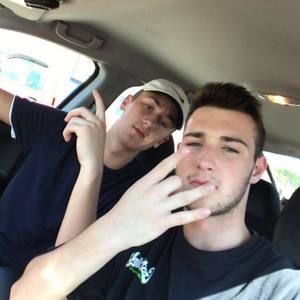 Meet your Posher, Max